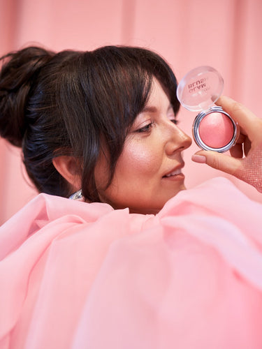 swederm Glam Blush Pink Margarita - rozświetlający róż do policzków